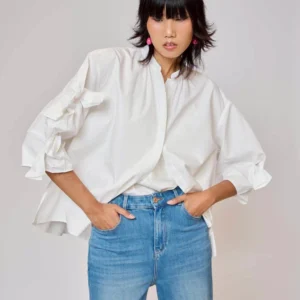 Soft Volume Shirt – Oversized shirt with puff sleeves and bow-tie detail
